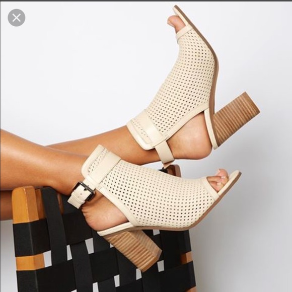 Sam Edelman nude perforated booties - Picture 1 of 5